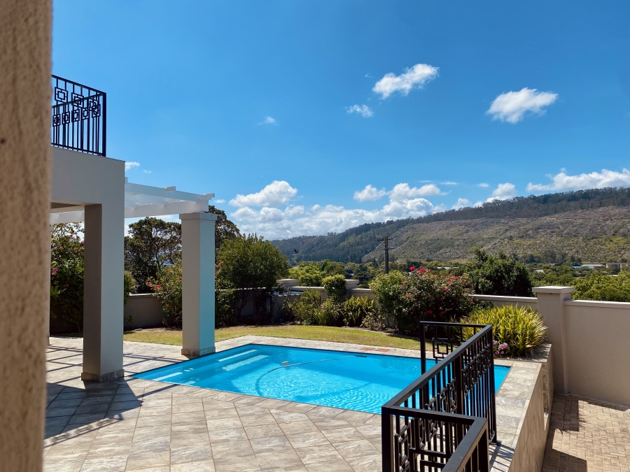 5 Bedroom Property for Sale in Sedgefield Central Western Cape